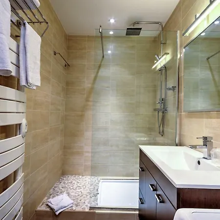 Centre Apartment *